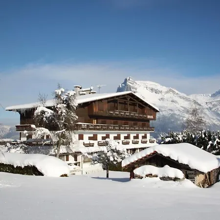 Hotel Au Coeur Des Pres 3*