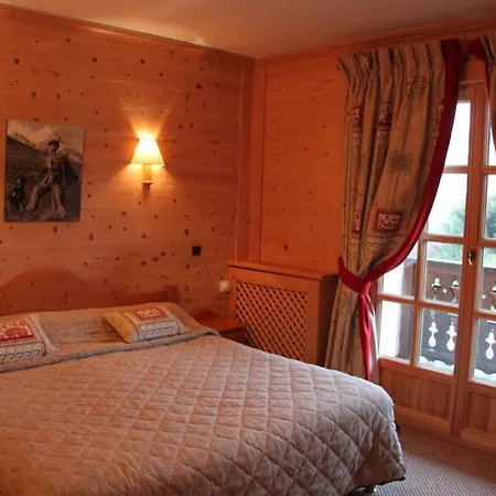 Au Coeur Des Pres Hotel 3*